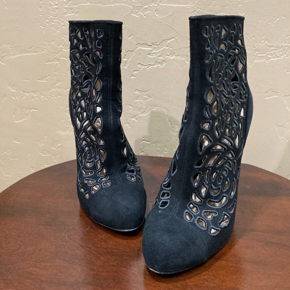 Valentino Garavani Black Suede Laser Cut Ankle Boots, Size 38 - Picture 6 of 14